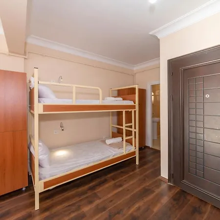 Taximcenterhostel אכסניה *