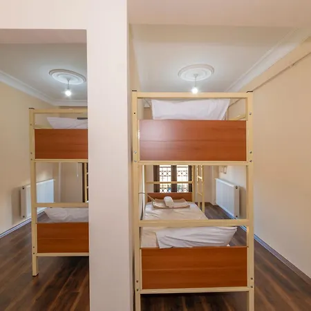 אכסניה Taximcenterhostel *