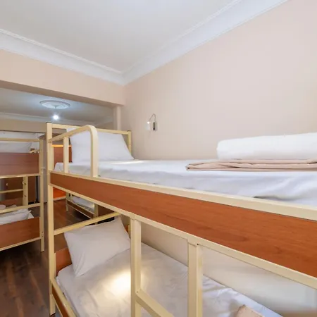 אכסניה Taximcenterhostel *
