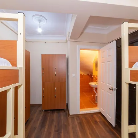 Taximcenterhostel אכסניה *