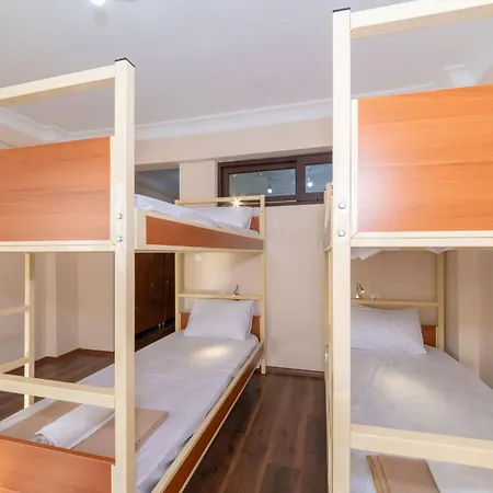 Taximcenterhostel אכסניה