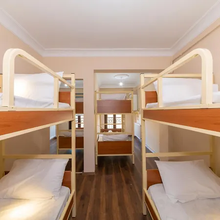 אכסניה Taximcenterhostel *